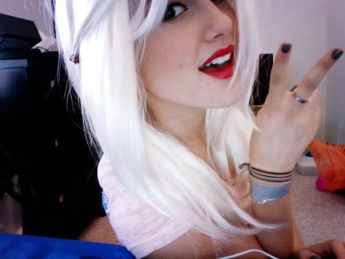 White hair ariana Posted August 7 2011