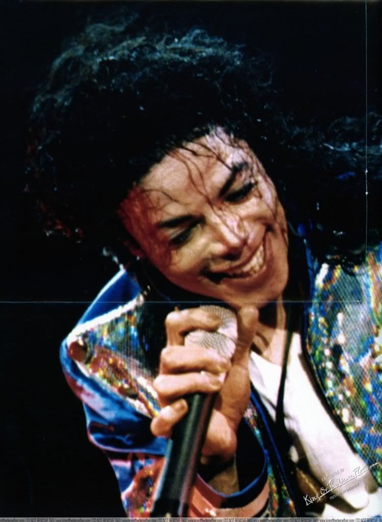 MJ-HQ-Photos-michael-jackson-13656939-1646-2250.jpg