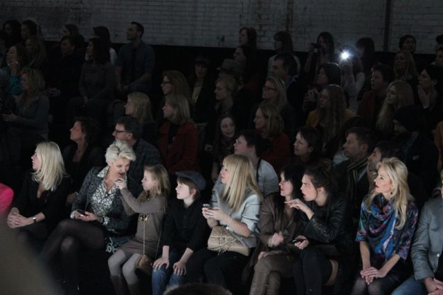 photo 2DitwarenmijnFashionWeekstotnutoe3-1.jpg