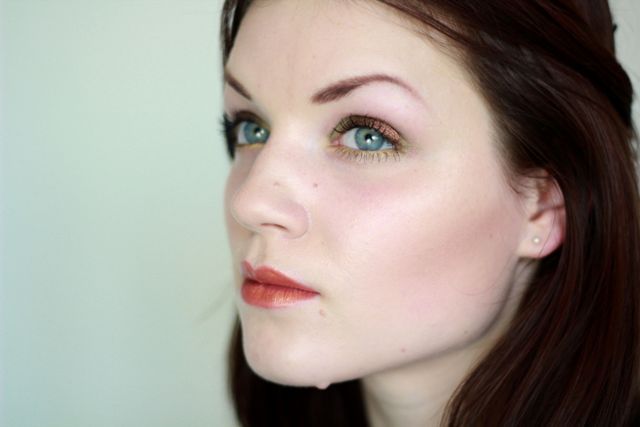  photo whosthatchick1.jpg