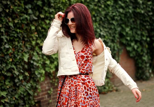  photo Outfit-Oranjeenlila5.jpg