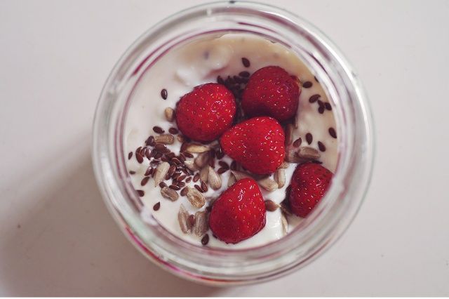 photo ontbijtyoghurtaardbeienzadenpause.jpg