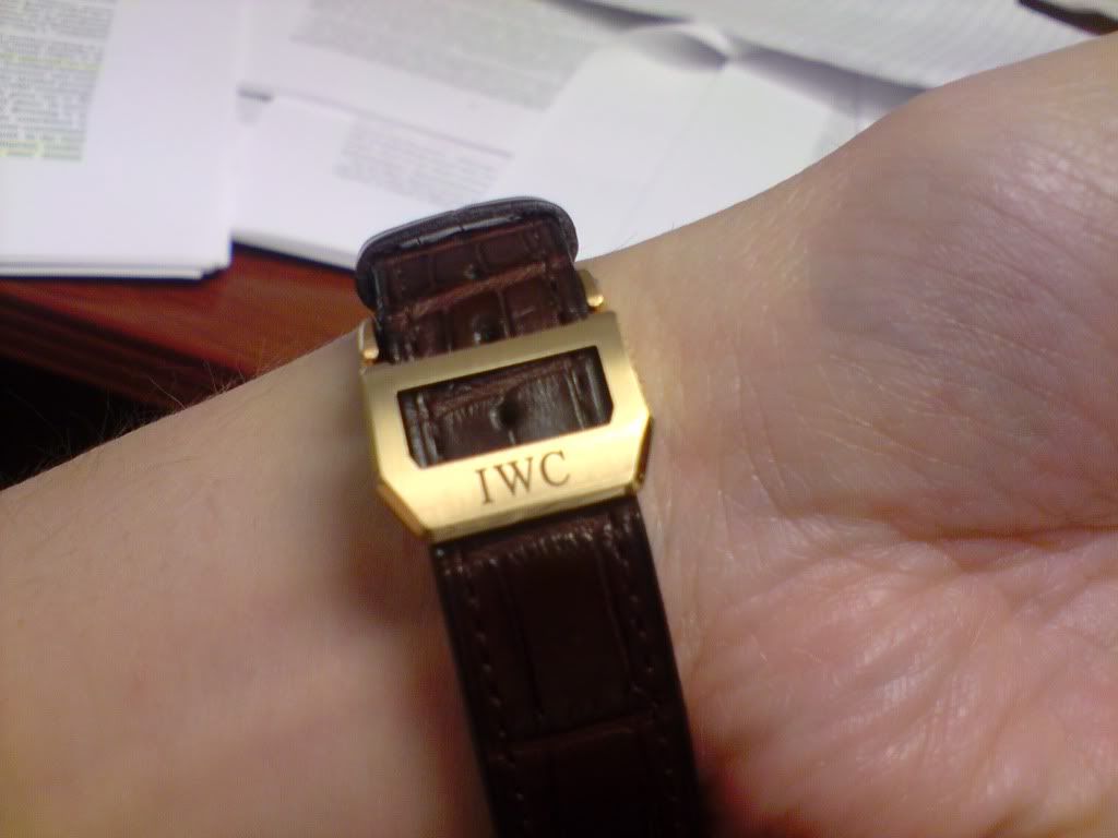 i1123.photobucket.com/albums/l547/jumboku/IWC/P250111_1141.jpg