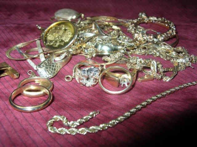 gold jewelry photo: Jewelry jewelry.jpg
