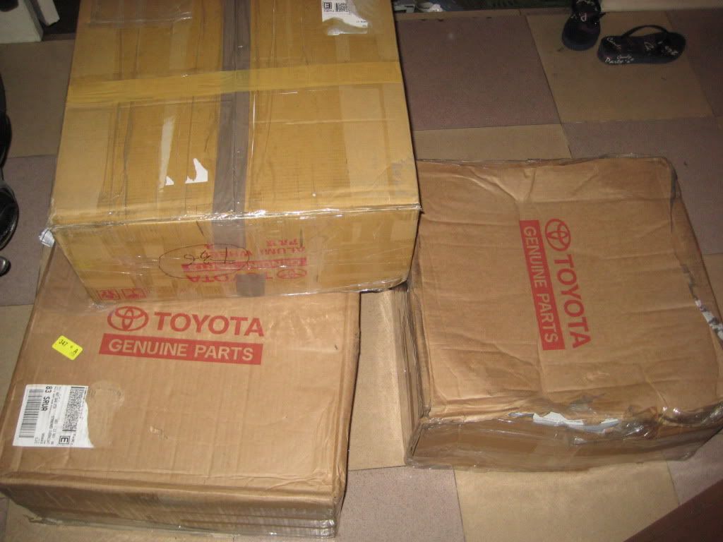 Chuyên bán vỏ xe, mâm xe và phụ tùng ôtô chính hãng