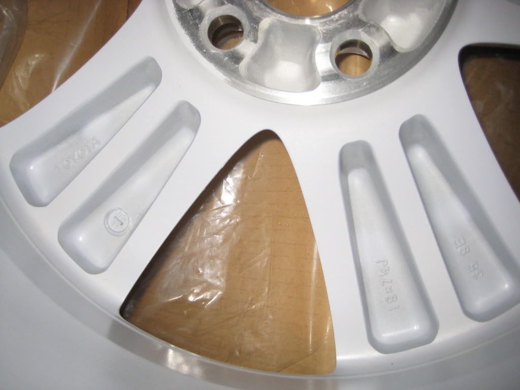 Chuyên bán vỏ xe, mâm xe và phụ tùng ôtô chính hãng - 6