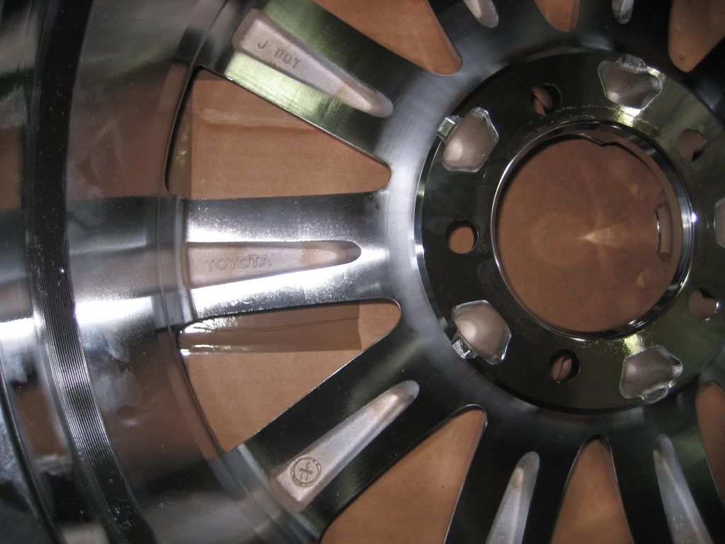 Chuyên bán vỏ xe, mâm xe và phụ tùng ôtô chính hãng - 5