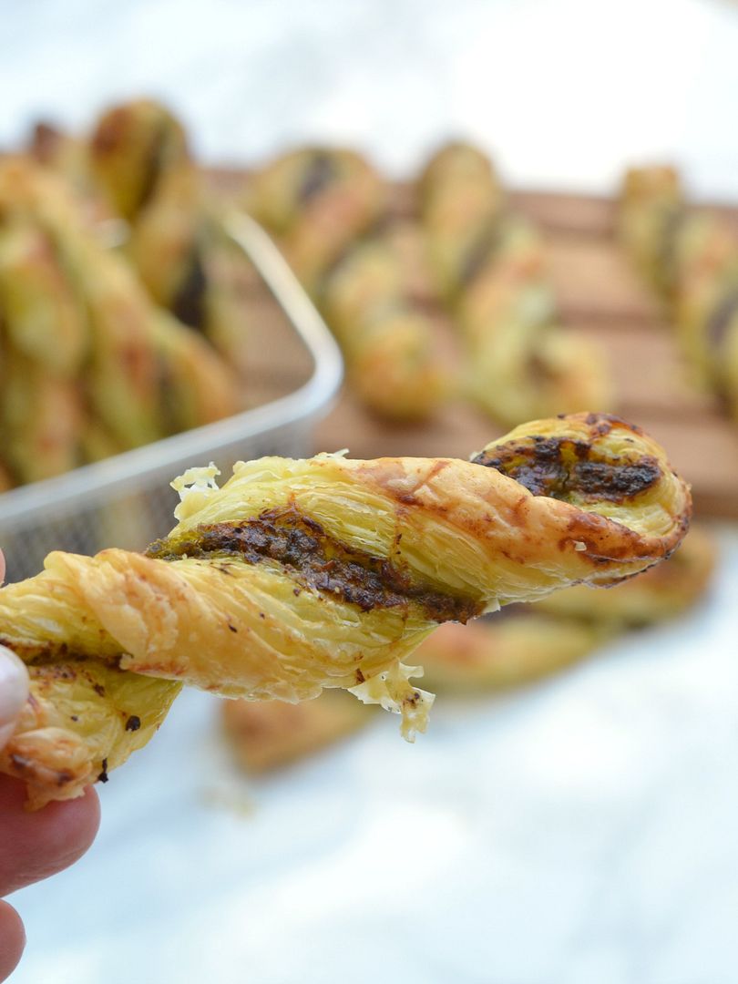 3 Ingredient Cheesy Pesto Twists