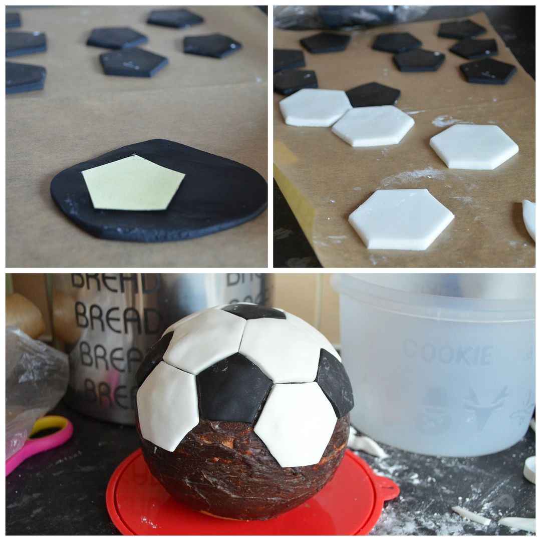 photo footballcakeicing_zpsdab6c2d2.jpg