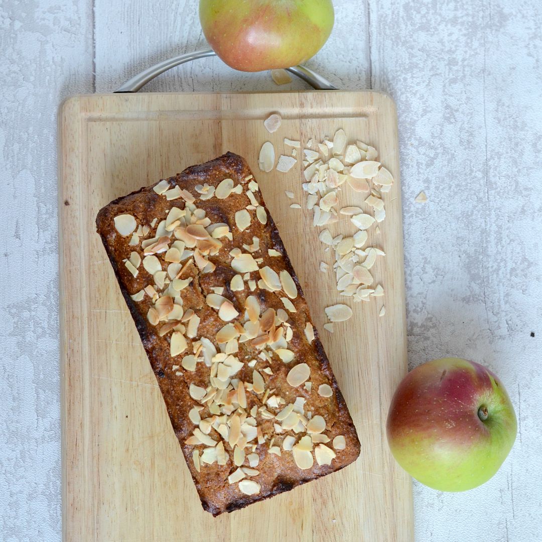 Sugar & Gluten Free Apple & Almond Cake