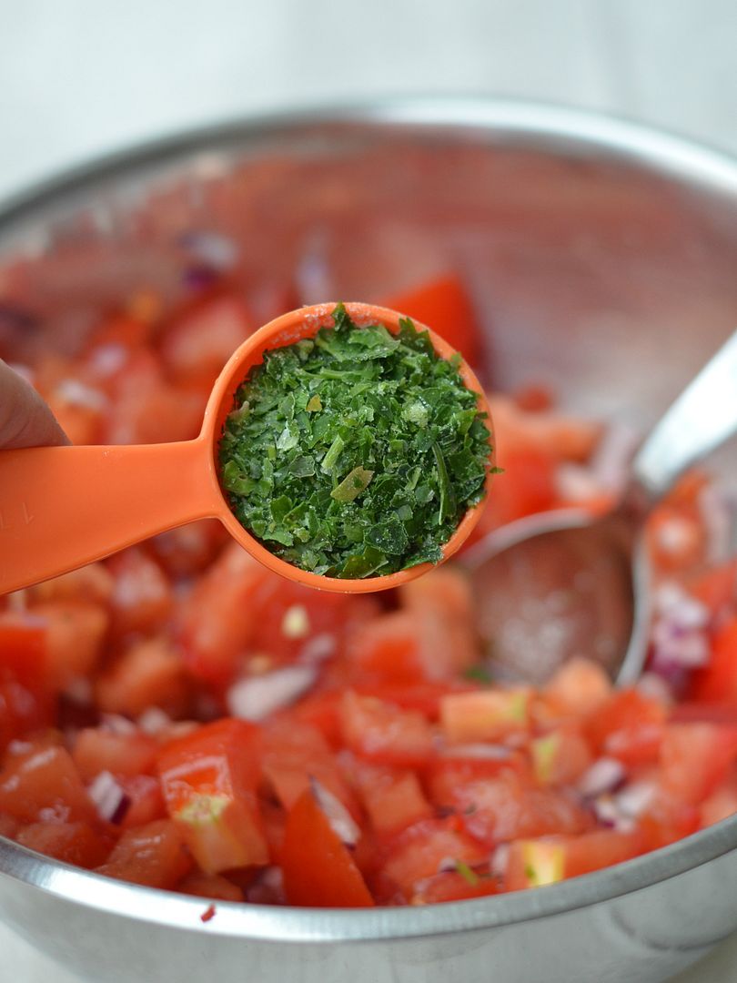 photo frozen coriander_zpsfcfbxwqj.jpg
