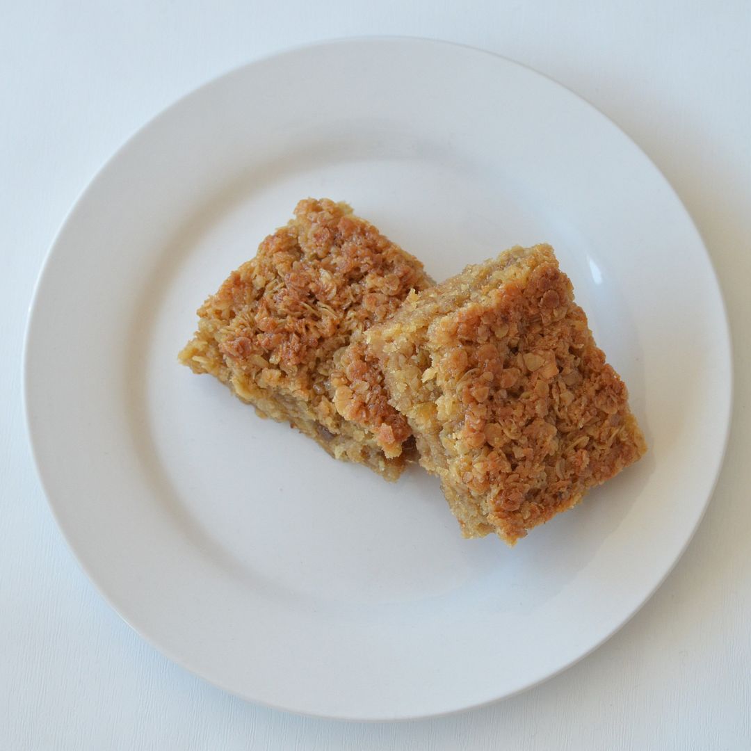 rhubarb flapjacks