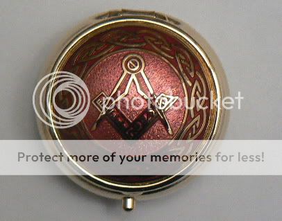 ENAMELLED MASONIC PILLBOX IN BLUE OR RED  