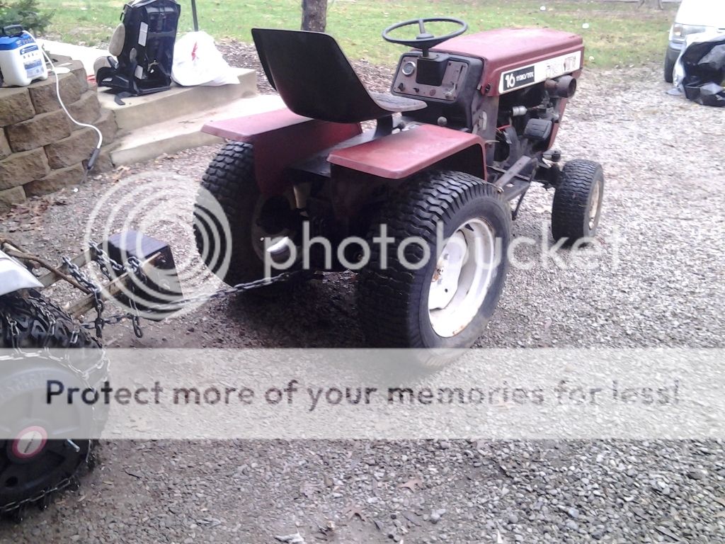 finally got one. picked up a non-running 990 (Farm King badged), looks to  be fairly original, looking forward to restoring it: